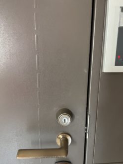 防犯のために玄関に補助錠を設置｜神戸市東灘区魚崎中町